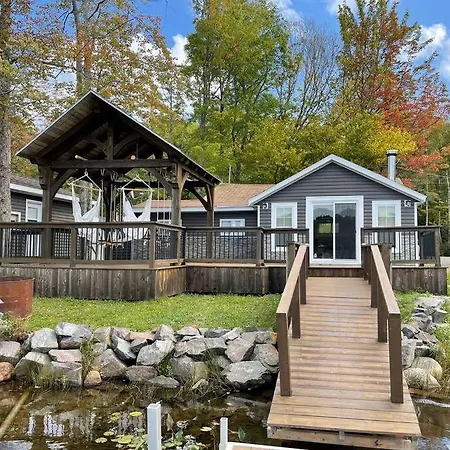Bespoke Lake Cottage New Minas Exterior photo